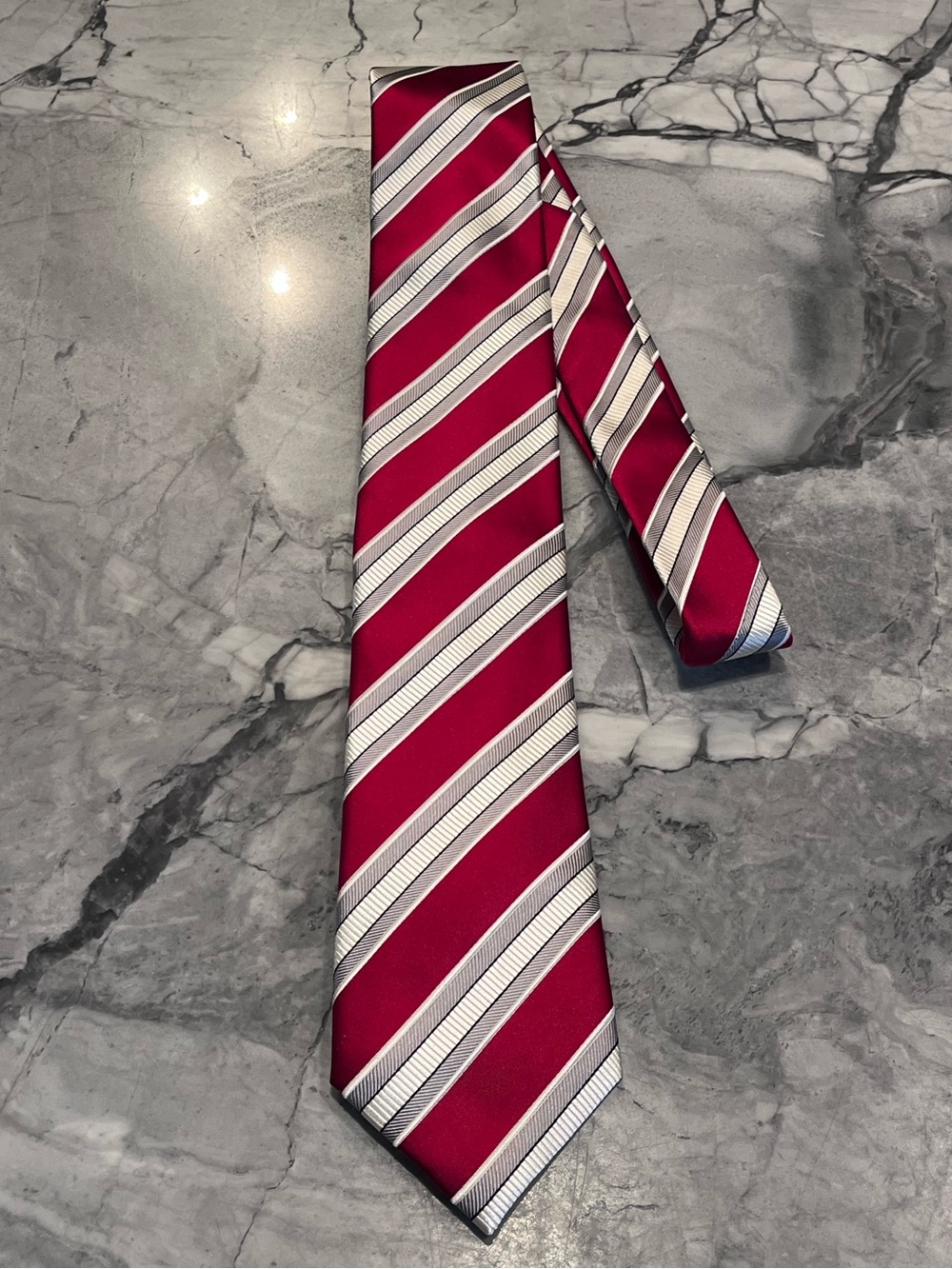 Donald J. Trump Signature Collection necktie! Red, white, and silver tie!